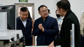  省發(fā)改委、省商務(wù)廳等部門聯(lián)合調(diào)研甘肅物流集團(tuán)綜保區(qū)公司