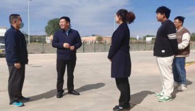  甘肅物流集團(tuán)黨委書記、董事長(zhǎng)王月成深入民航物流公司檢查雙節(jié)期間安全運(yùn)營(yíng)保障工作并慰問一線職工