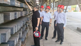  張鐵強(qiáng)帶隊(duì)赴中青寶豐倉儲貿(mào)易（唐山）有限公司考察調(diào)研